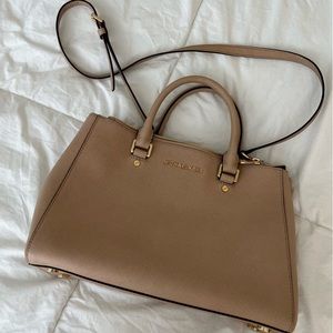 Michael Kors Tote Purse with Organizer Pockets